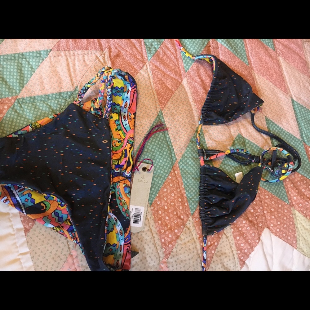 Bathing suit - Picture 2 of 2